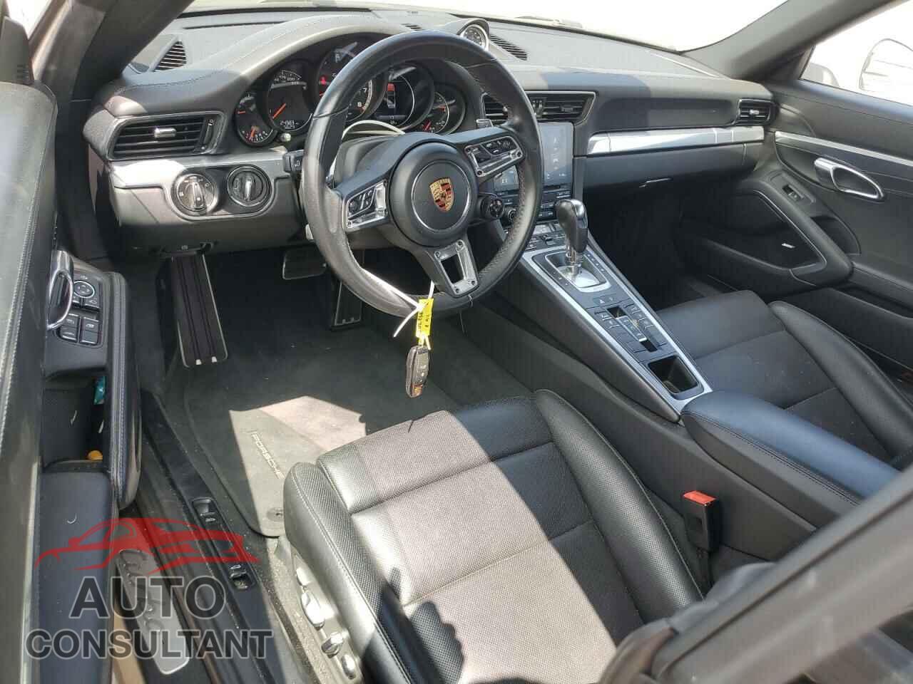 PORSCHE 911 2018 - WP0CD2A95JS162366