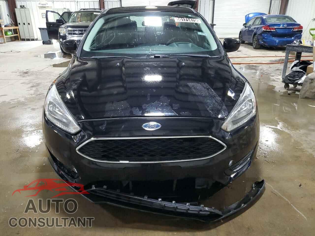 FORD FOCUS 2018 - 1FADP3FE4JL219907