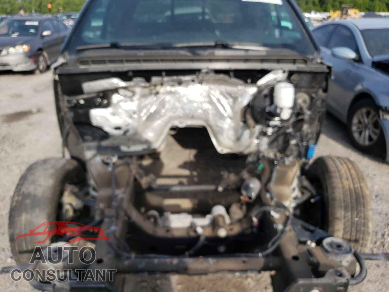 CHEVROLET SILVERADO 2018 - 3GCPCSEC8JG401331
