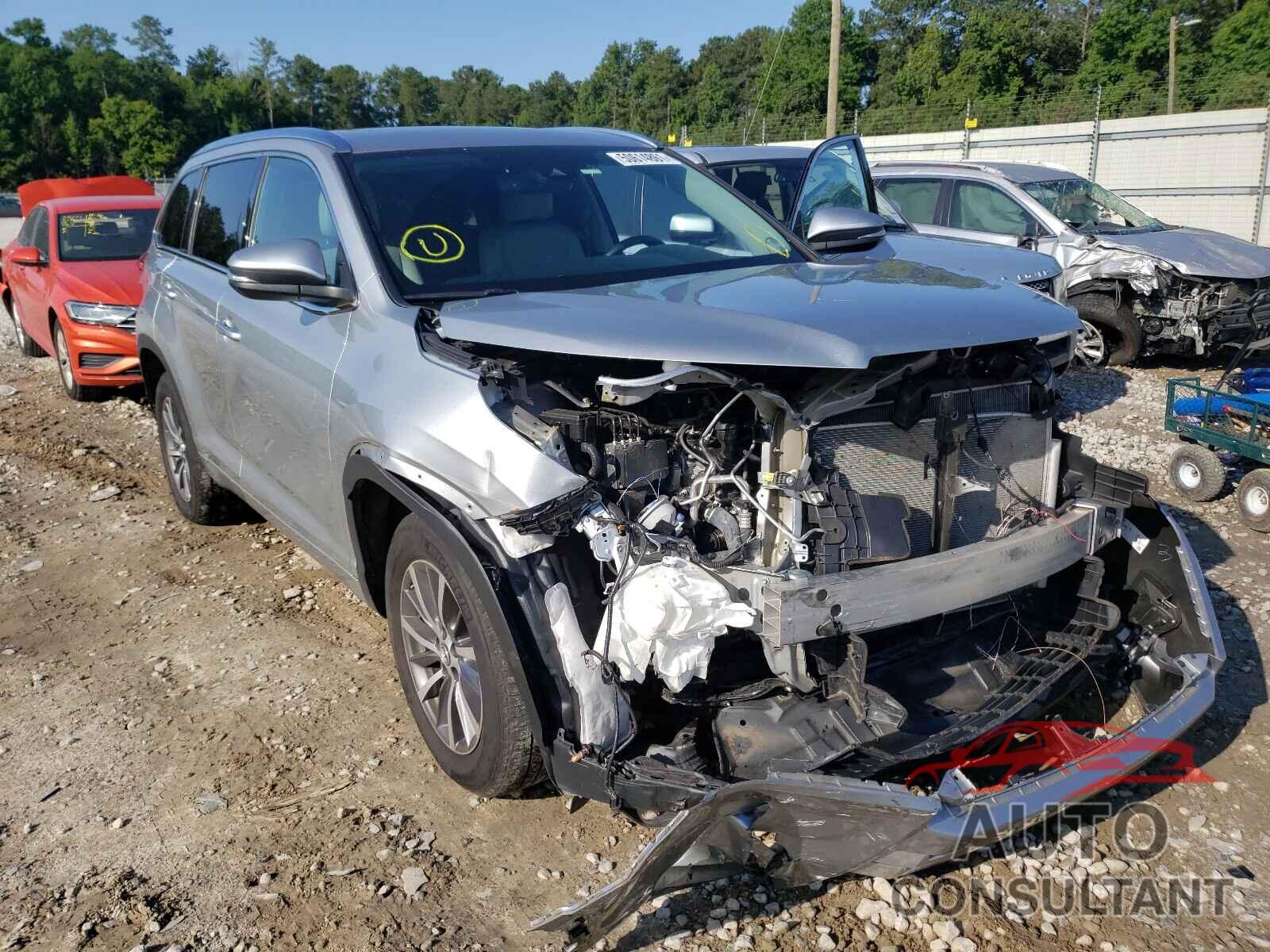 TOYOTA HIGHLANDER 2018 - 5TDKZRFH4JS547853