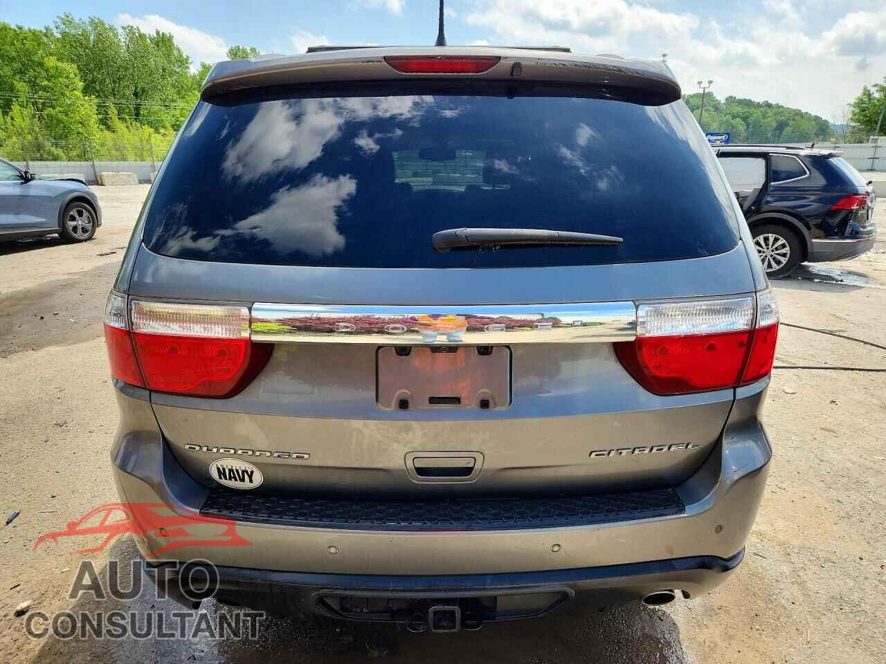 DODGE DURANGO 2013 - 1C4SDHET6DC605806