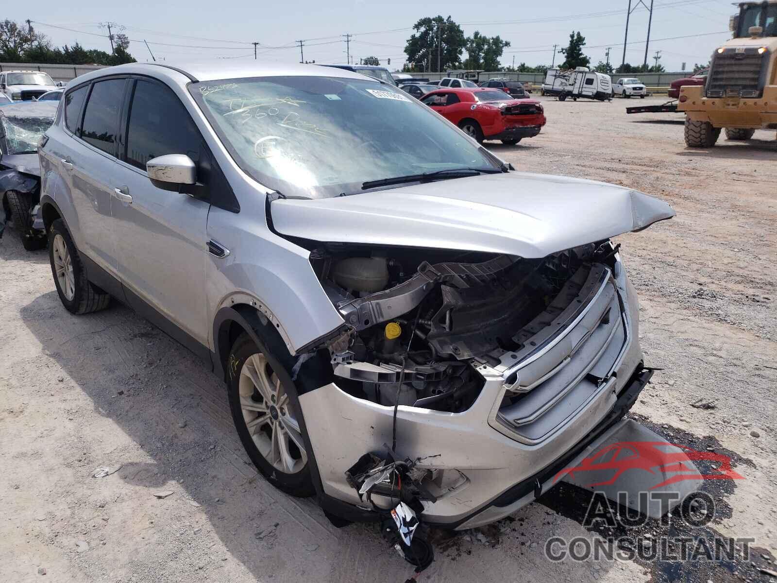 FORD ESCAPE 2017 - 1FMCU0GD1HUB52475