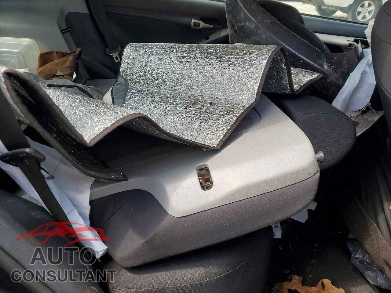 TOYOTA MATRIX 2012 - 2T1KU4EE8CC810043