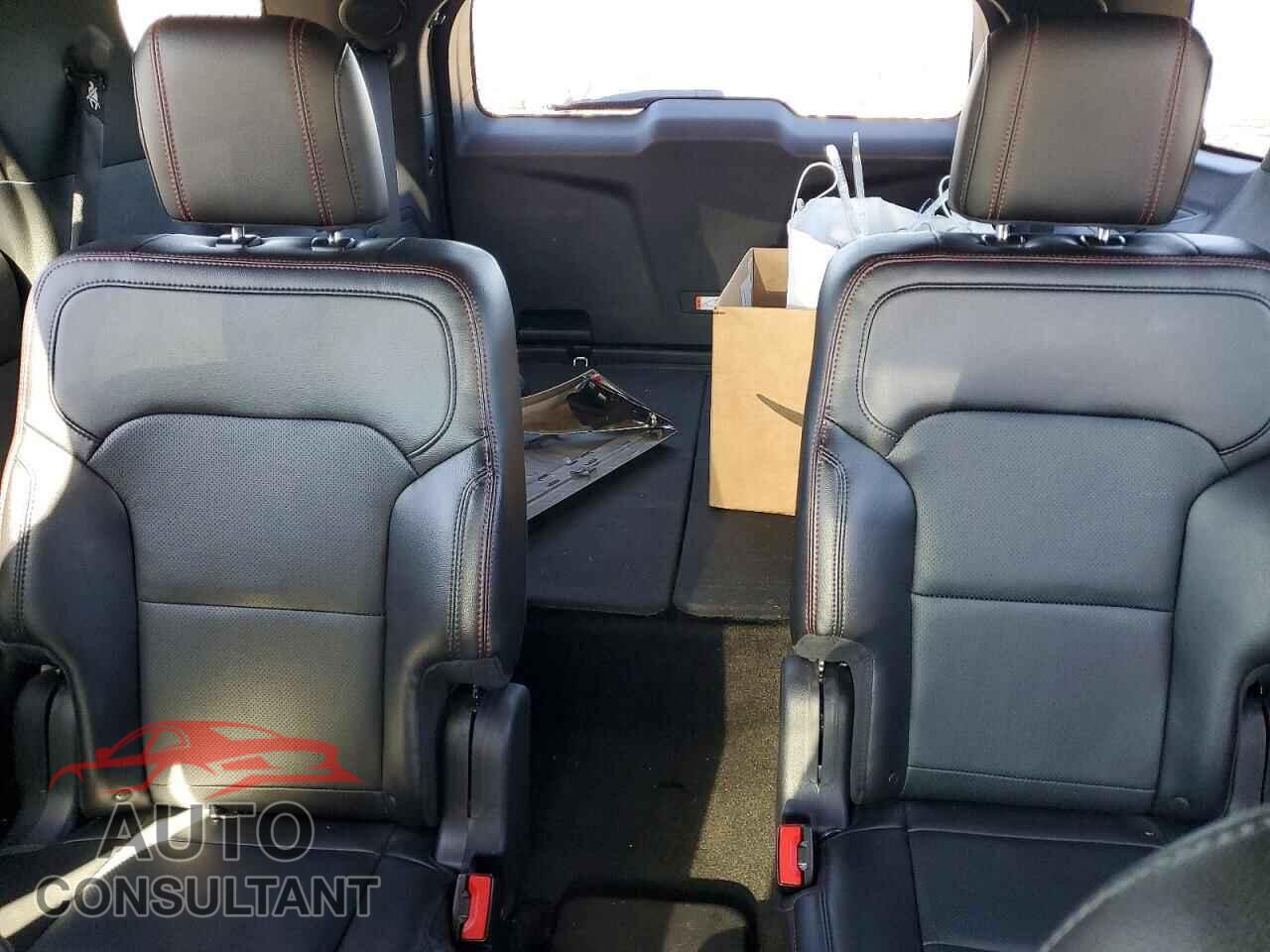 FORD EXPLORER 2018 - 1FM5K8GT8JGB43362