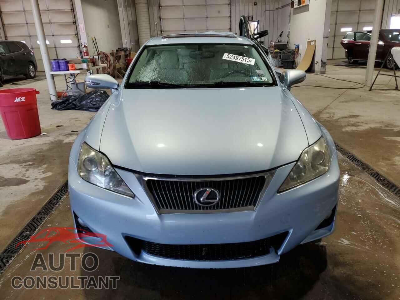 LEXUS IS 2011 - JTHCF5C25B5051200