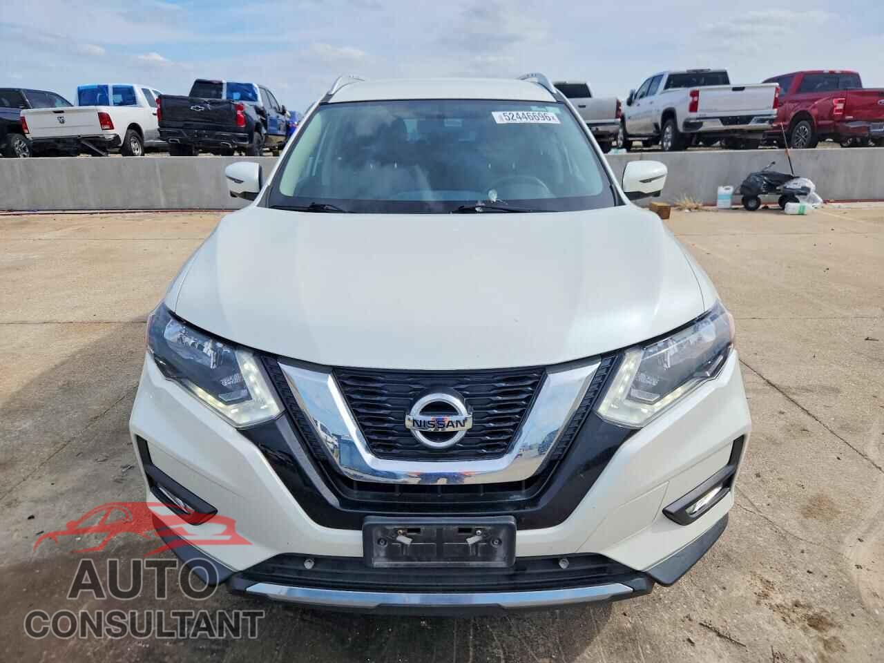 NISSAN ROGUE 2017 - KNMAT2MV2HP528090