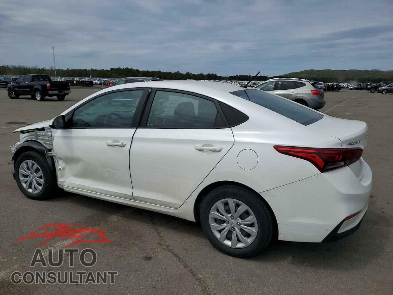 HYUNDAI ACCENT 2022 - 3KPC24A69NE161012