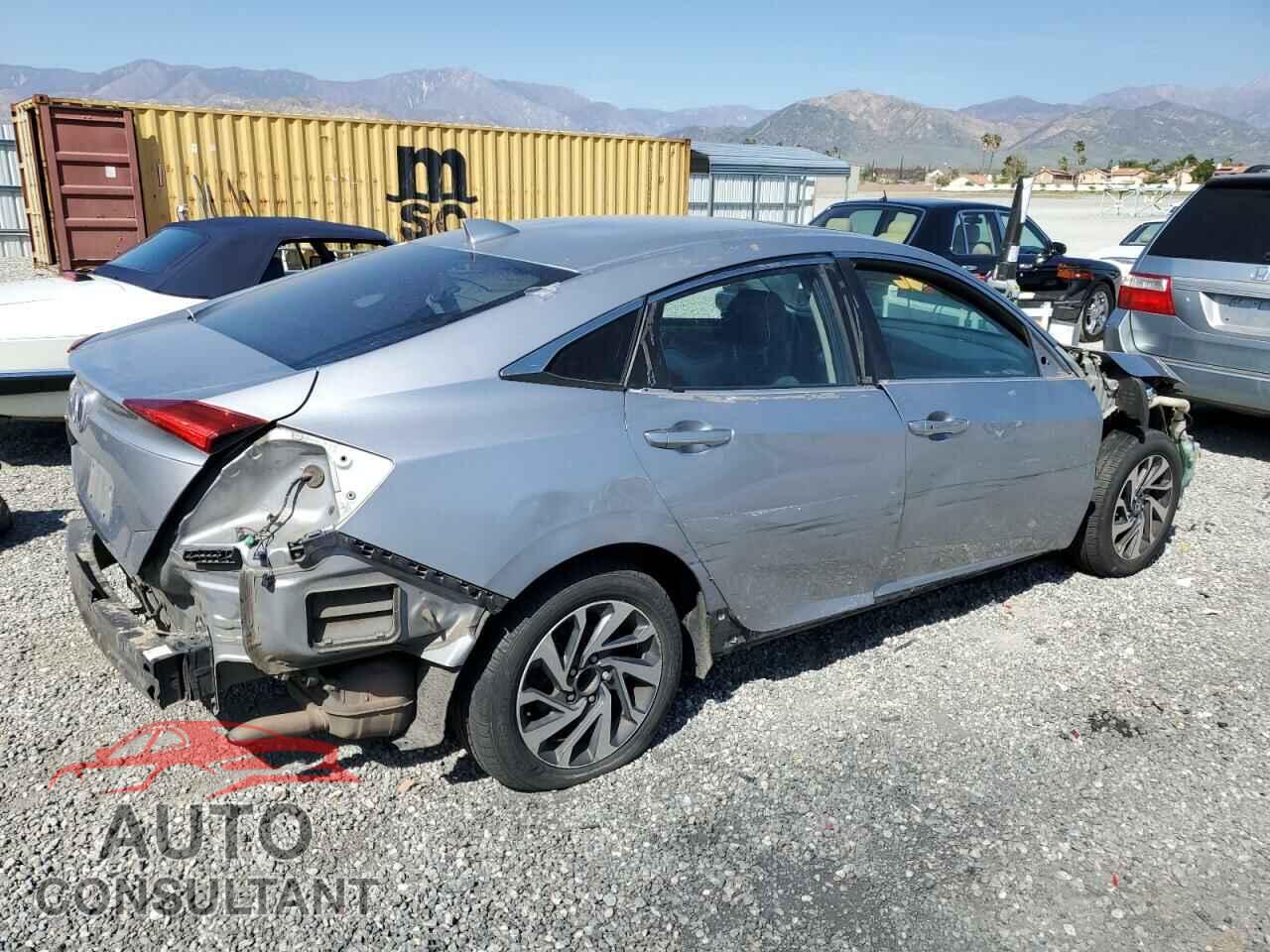 HONDA CIVIC 2017 - 2HGFC2F70HH556495