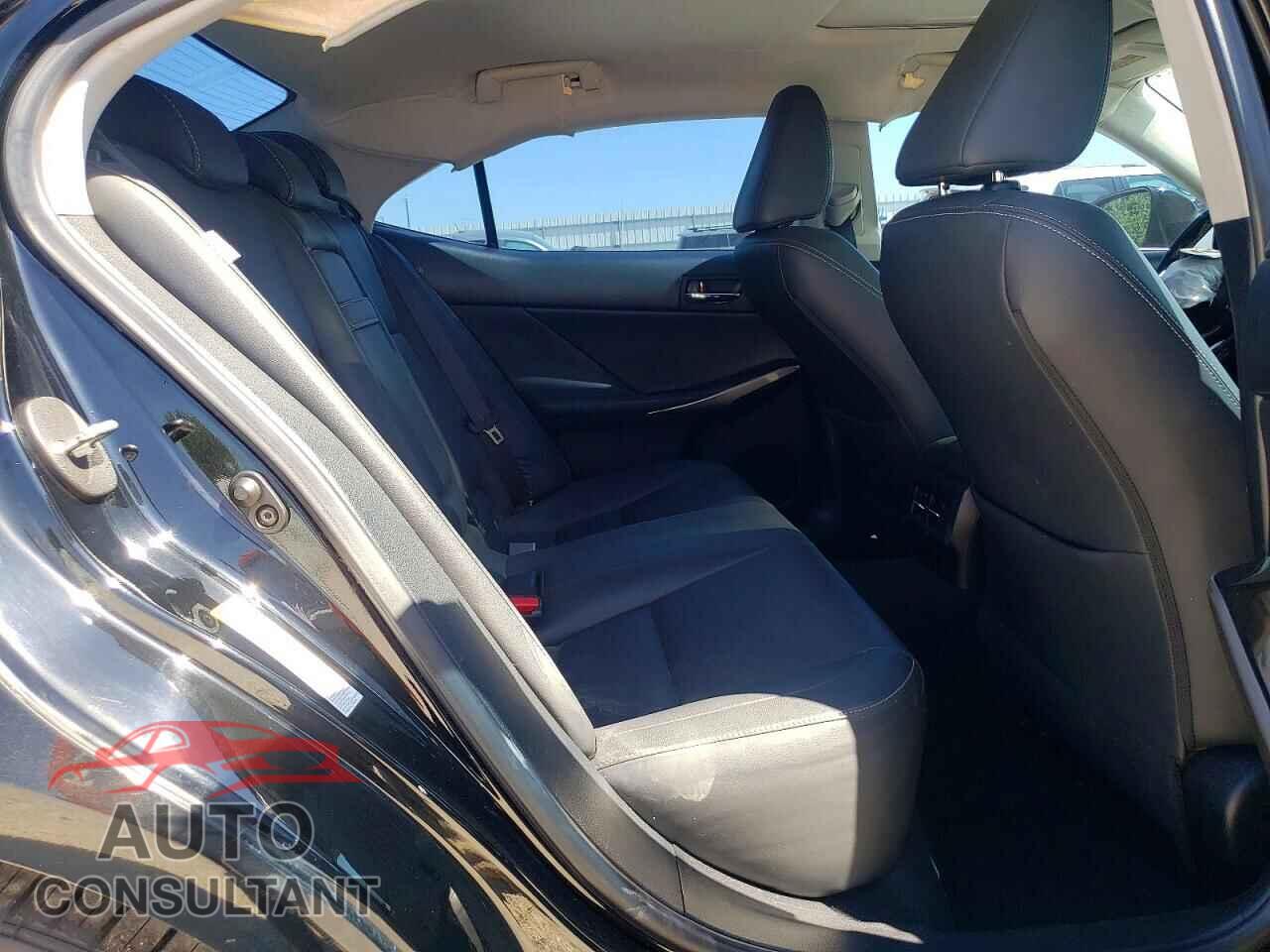 LEXUS IS 2016 - JTHBA1D26G5026086