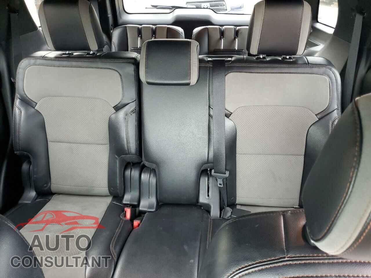 FORD EXPLORER 2017 - 1FM5K8D88HGD20051
