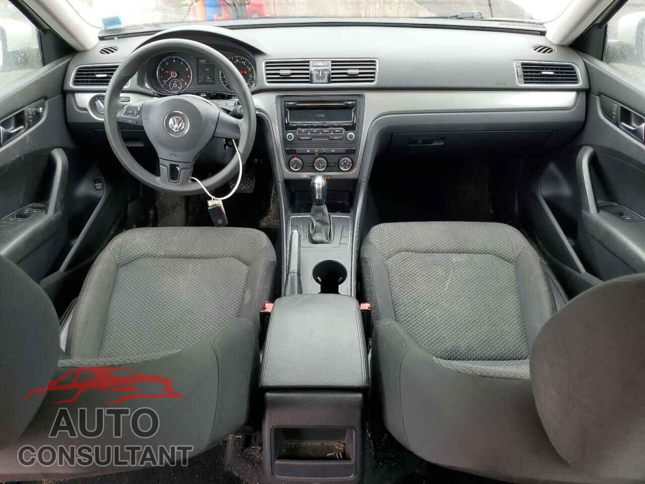 VOLKSWAGEN PASSAT 2013 - 1VWAP7A34DC049530