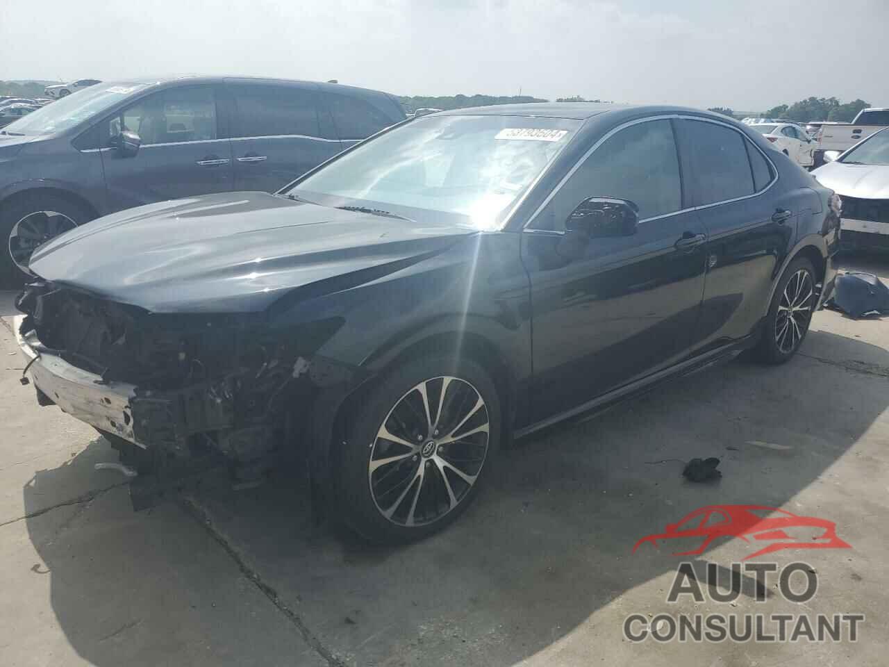 TOYOTA CAMRY 2018 - 4T1B11HK4JU563107