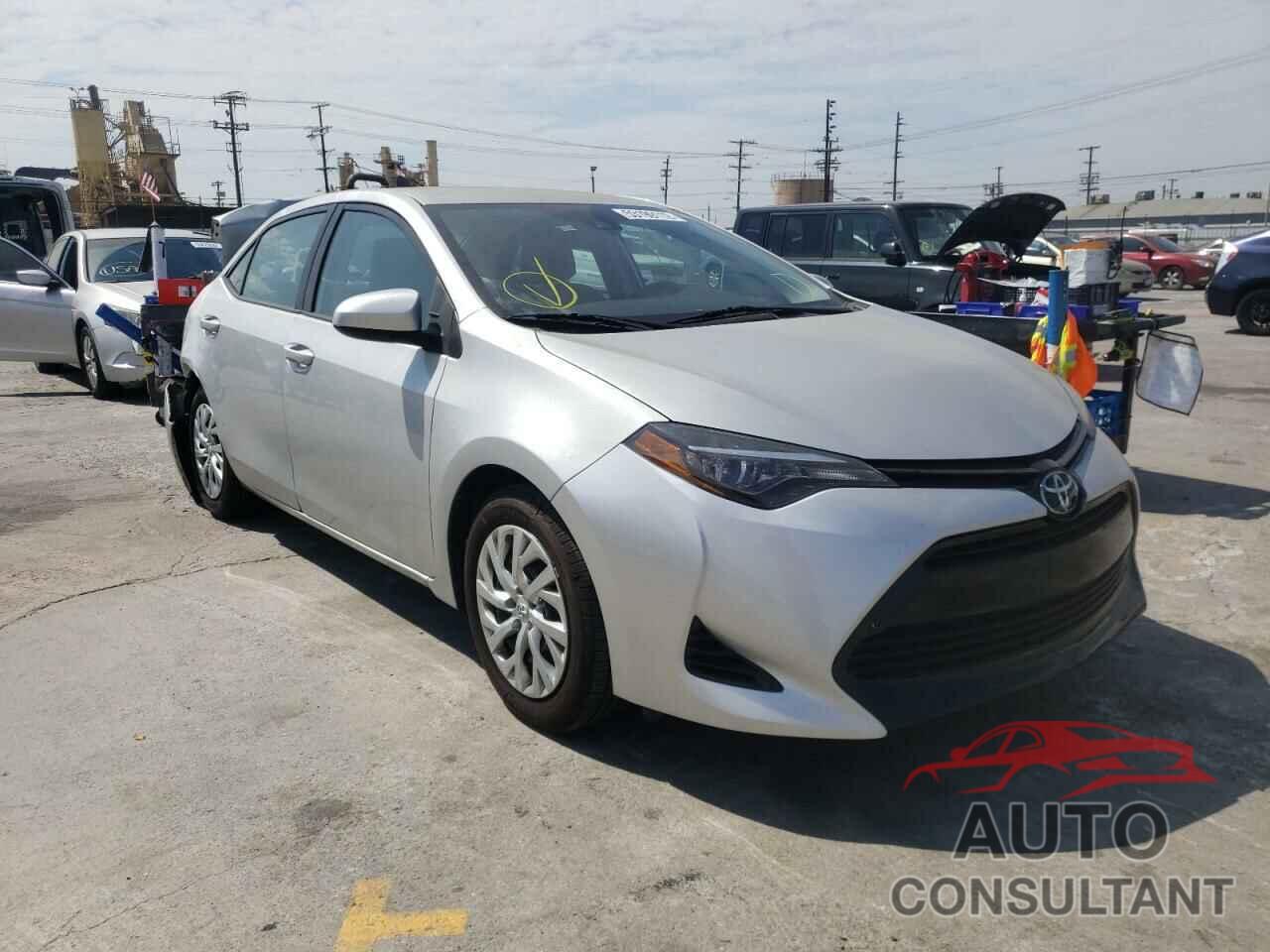 TOYOTA COROLLA 2018 - 5YFBURHE4JP837441