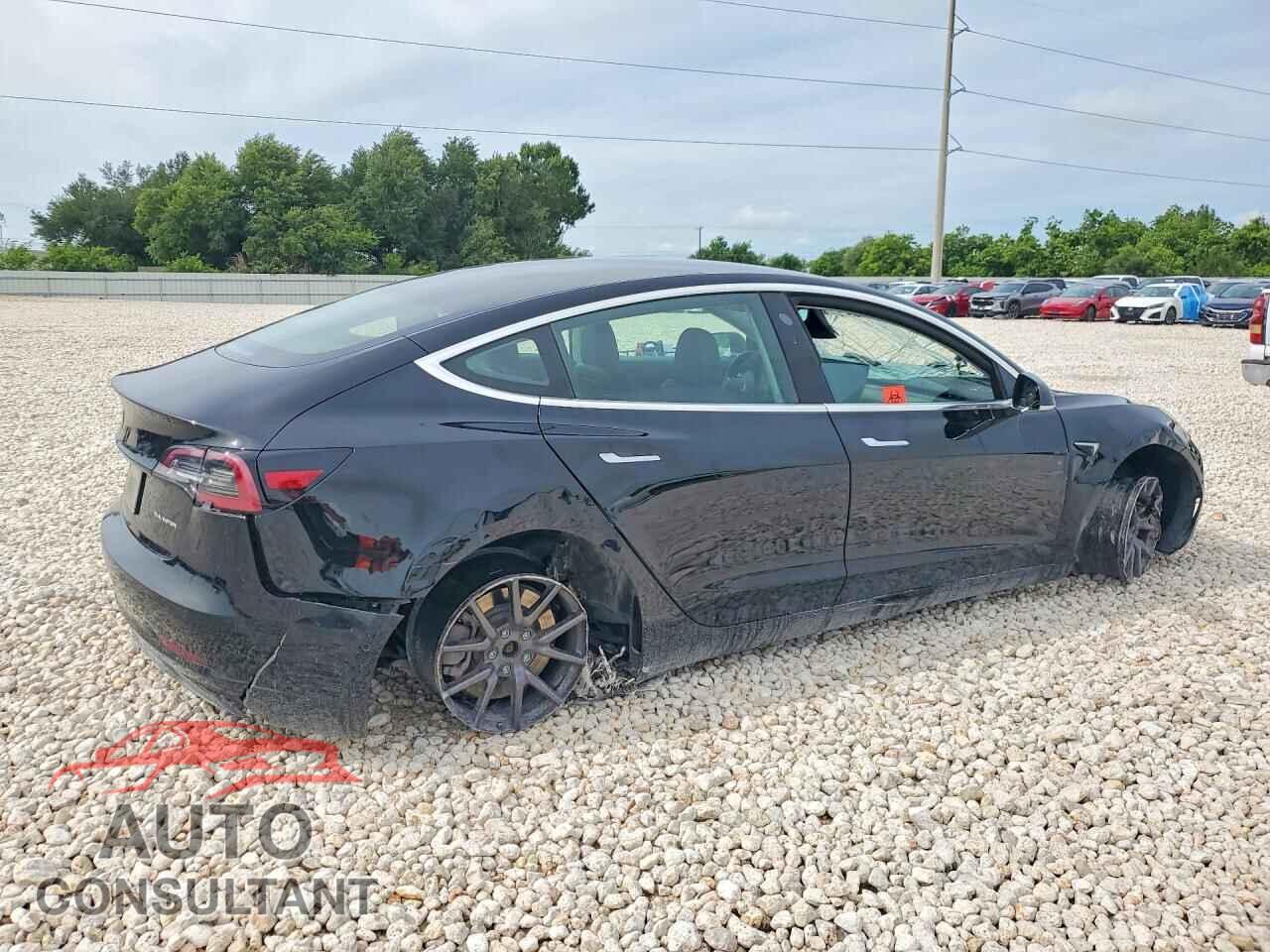 TESLA MODEL 3 2019 - 5YJ3E1EB2KF384205