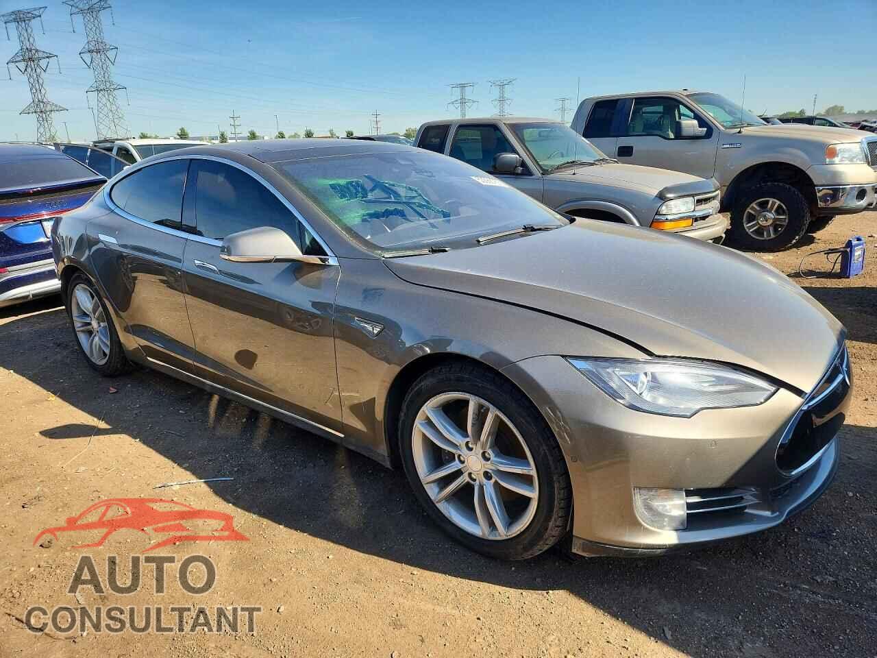 TESLA MODEL S 2015 - 5YJSA1S24FF097157