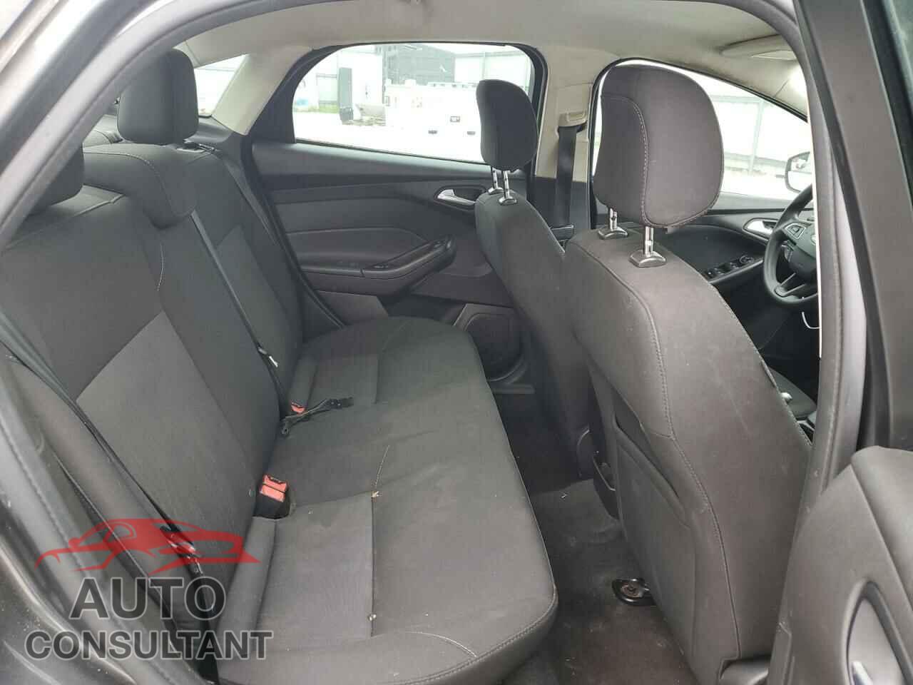 FORD FOCUS 2018 - 1FADP3FE1JL220741