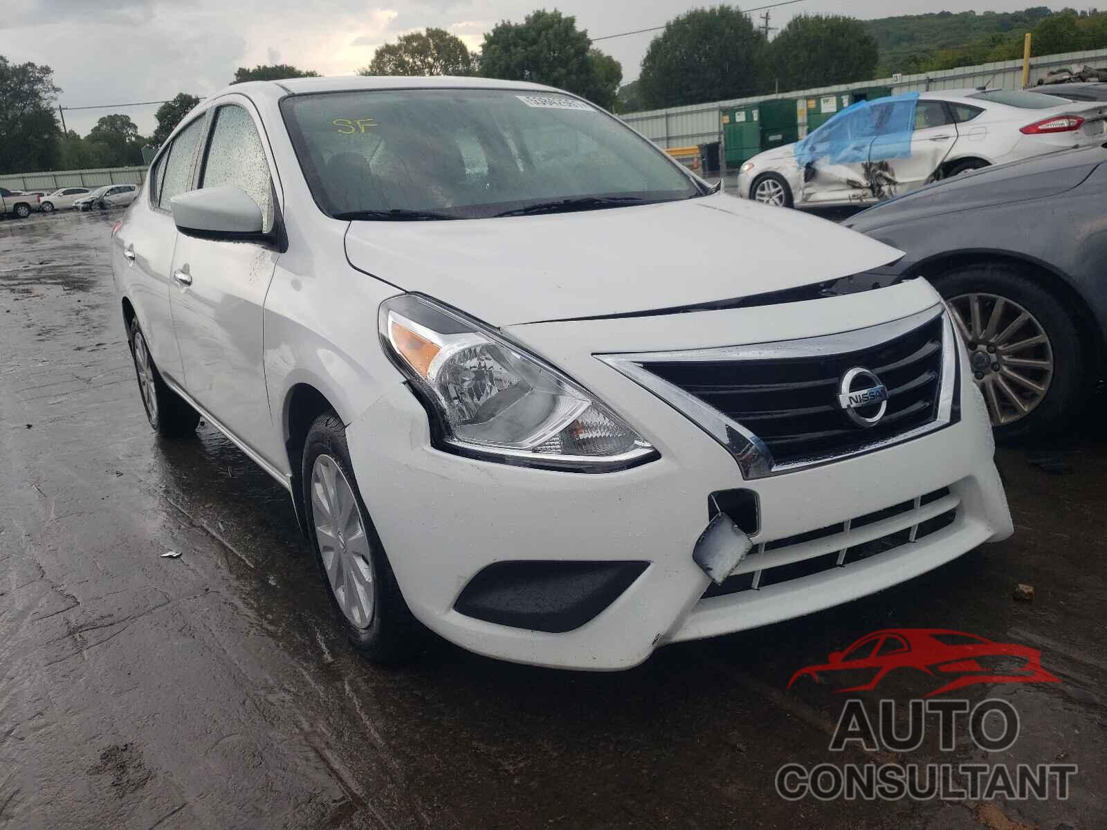 NISSAN VERSA 2018 - 3N1CN7AP5JL882793