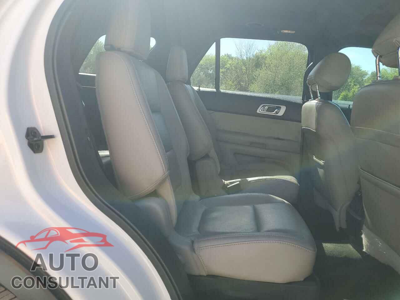 FORD EXPLORER 2013 - 1FM5K7F85DGB37157