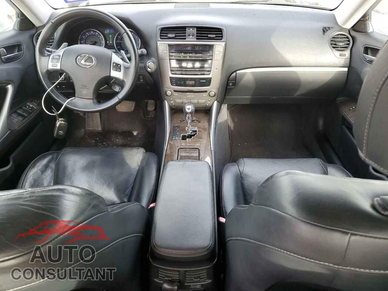 LEXUS IS 2011 - JTHBF5C20B5137543