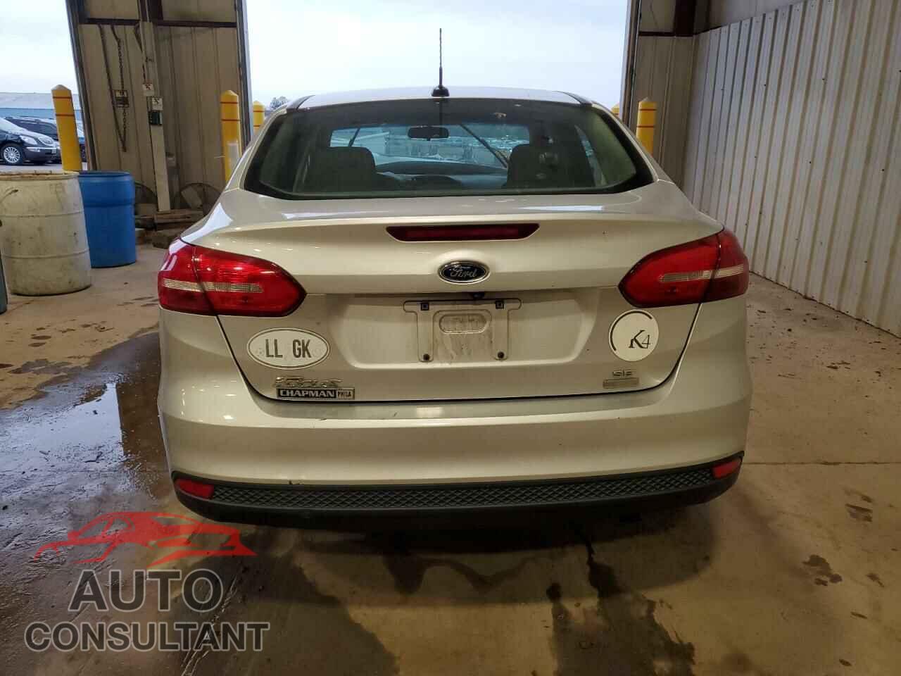 FORD FOCUS 2018 - 1FADP3FE0JL329319