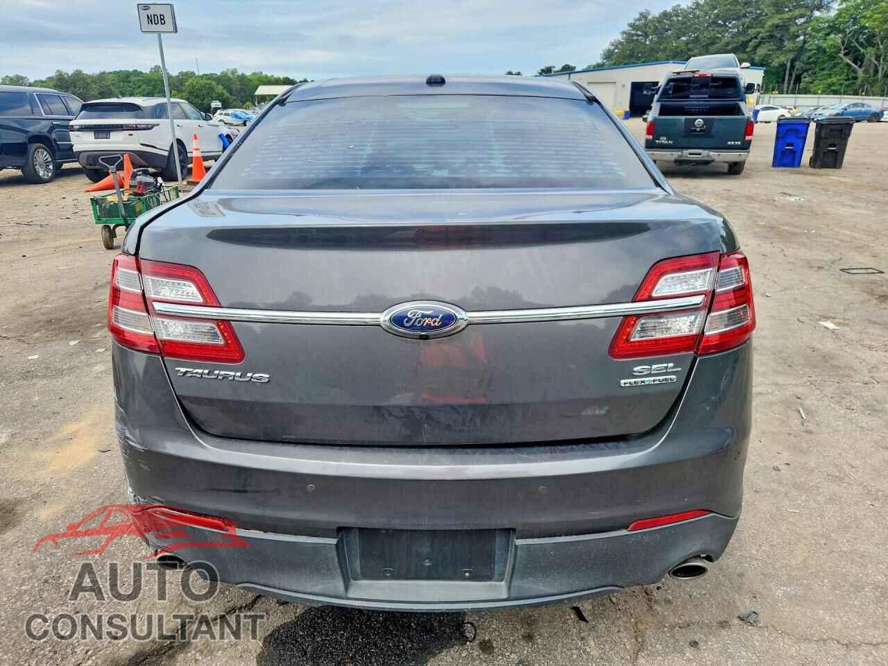FORD TAURUS 2015 - 1FAHP2E88FG131868