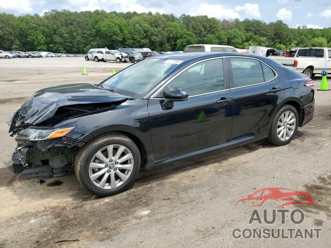TOYOTA CAMRY 2018 - 4T1B11HK0JU622895