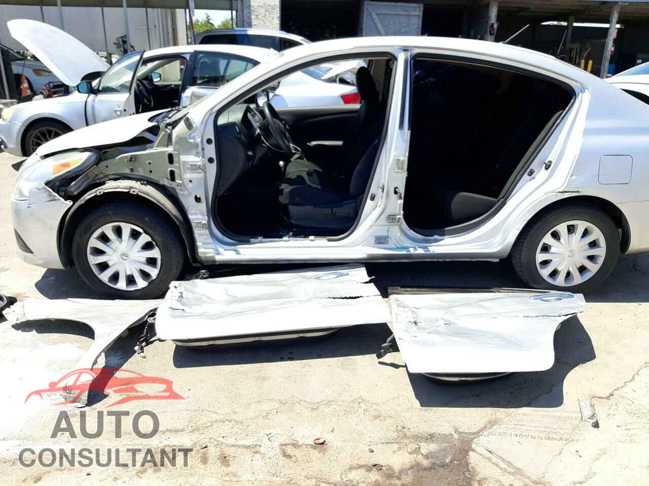 NISSAN VERSA 2017 - 3N1CN7AP3HL850547