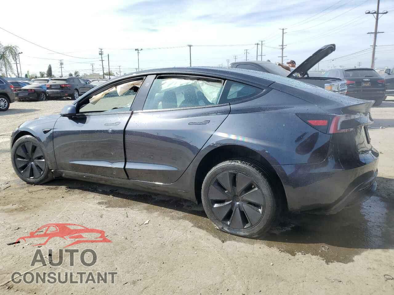 TESLA MODEL 3 2024 - 5YJ3E1EA3RF735124