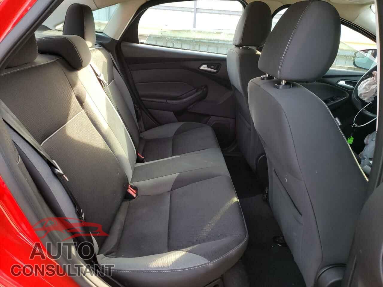 FORD FOCUS 2014 - 1FADP3F29EL216688