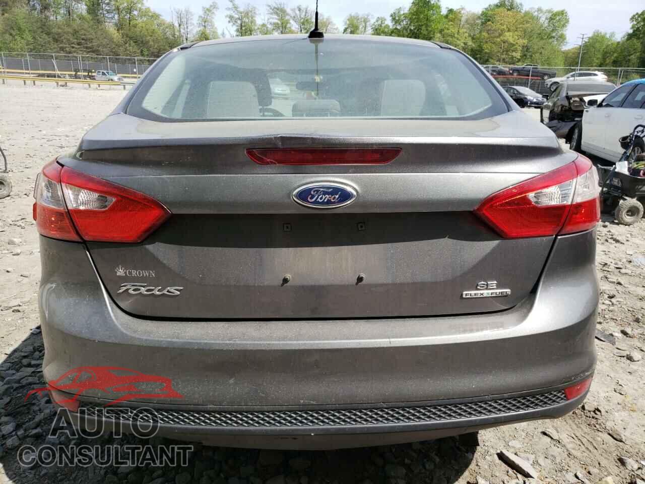 FORD FOCUS 2014 - 1FADP3F2XEL304536