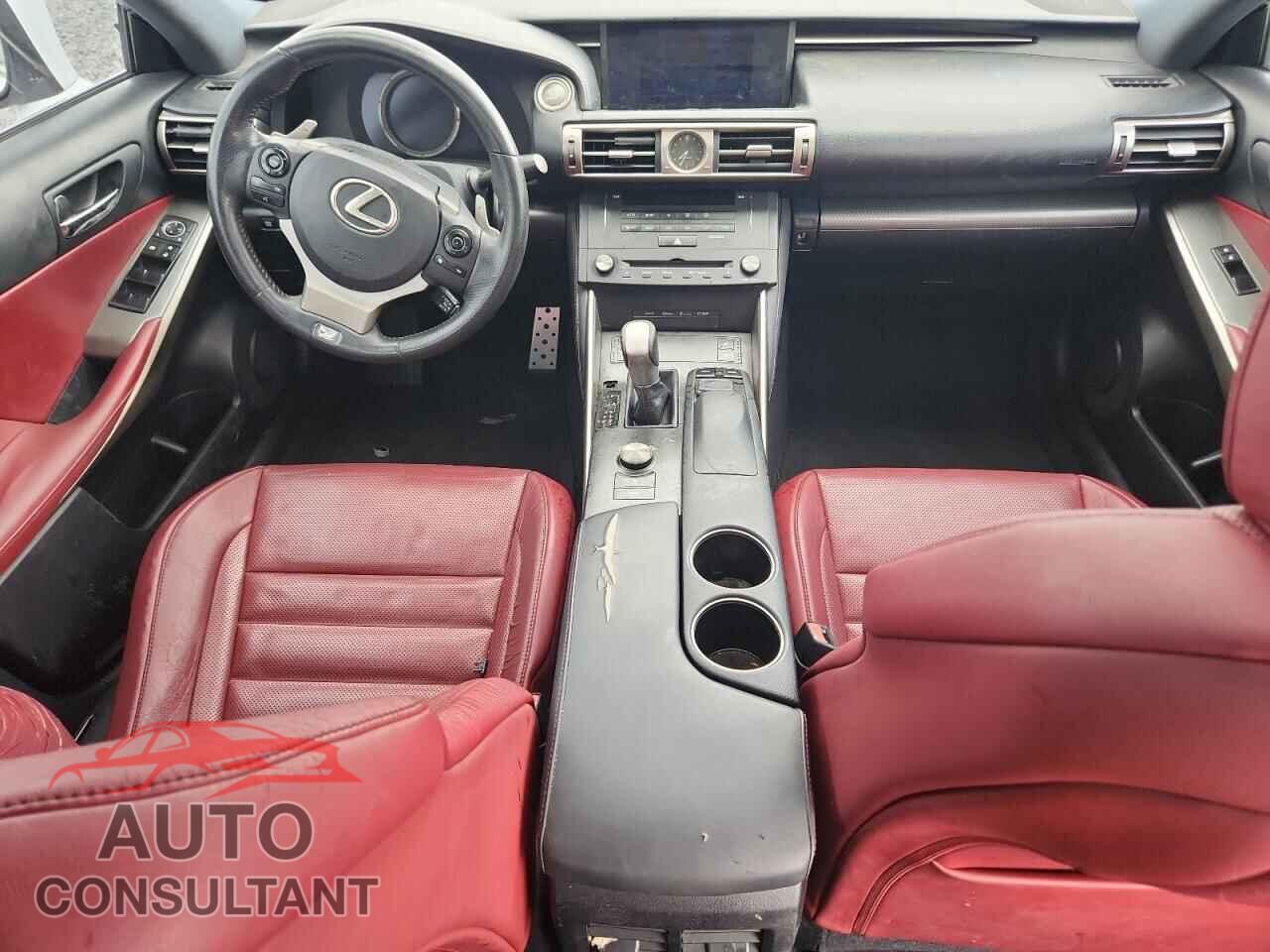 LEXUS IS 2015 - JTHBF1D20F5054322