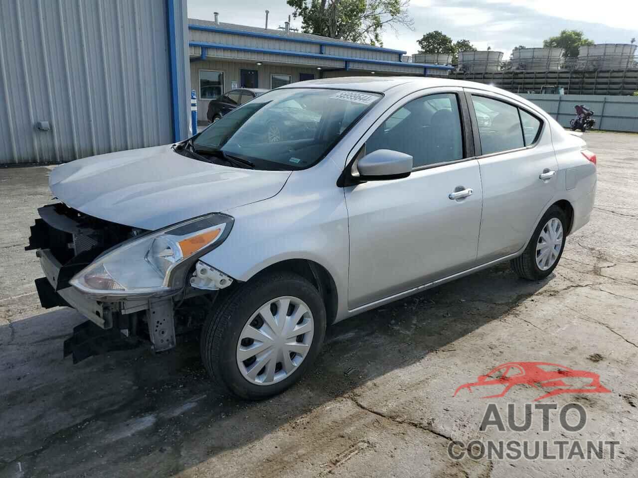 NISSAN VERSA 2019 - 3N1CN7AP5KL817427