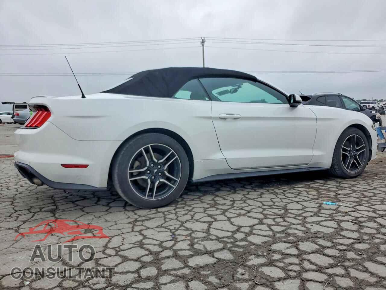 FORD MUSTANG 2018 - 1FATP8UH6J5111766