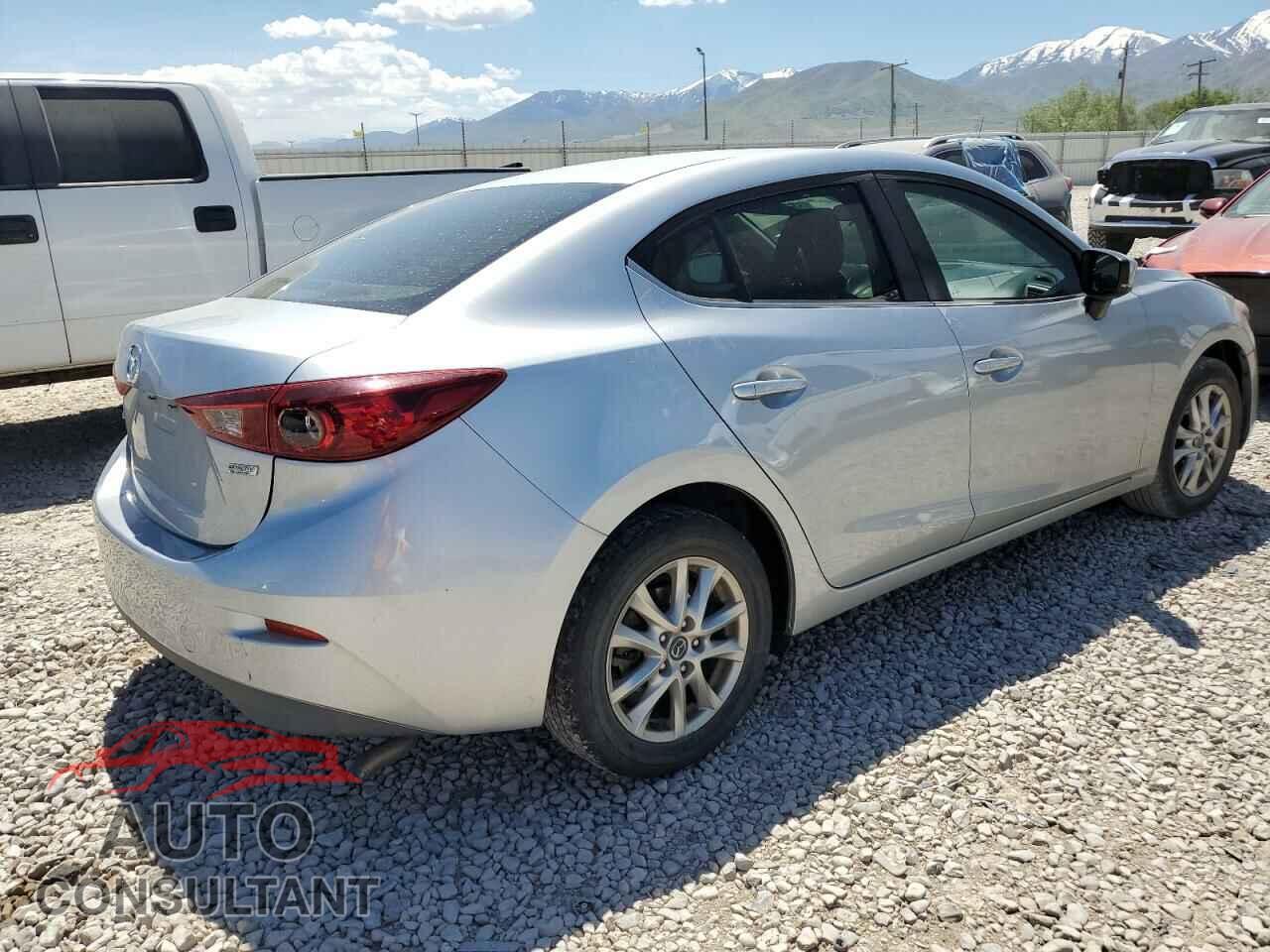 MAZDA 3 2017 - 3MZBN1U7XHM120109