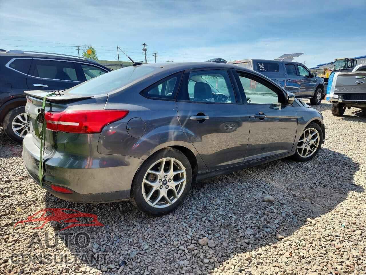 FORD FOCUS 2015 - 1FADP3F27FL319433