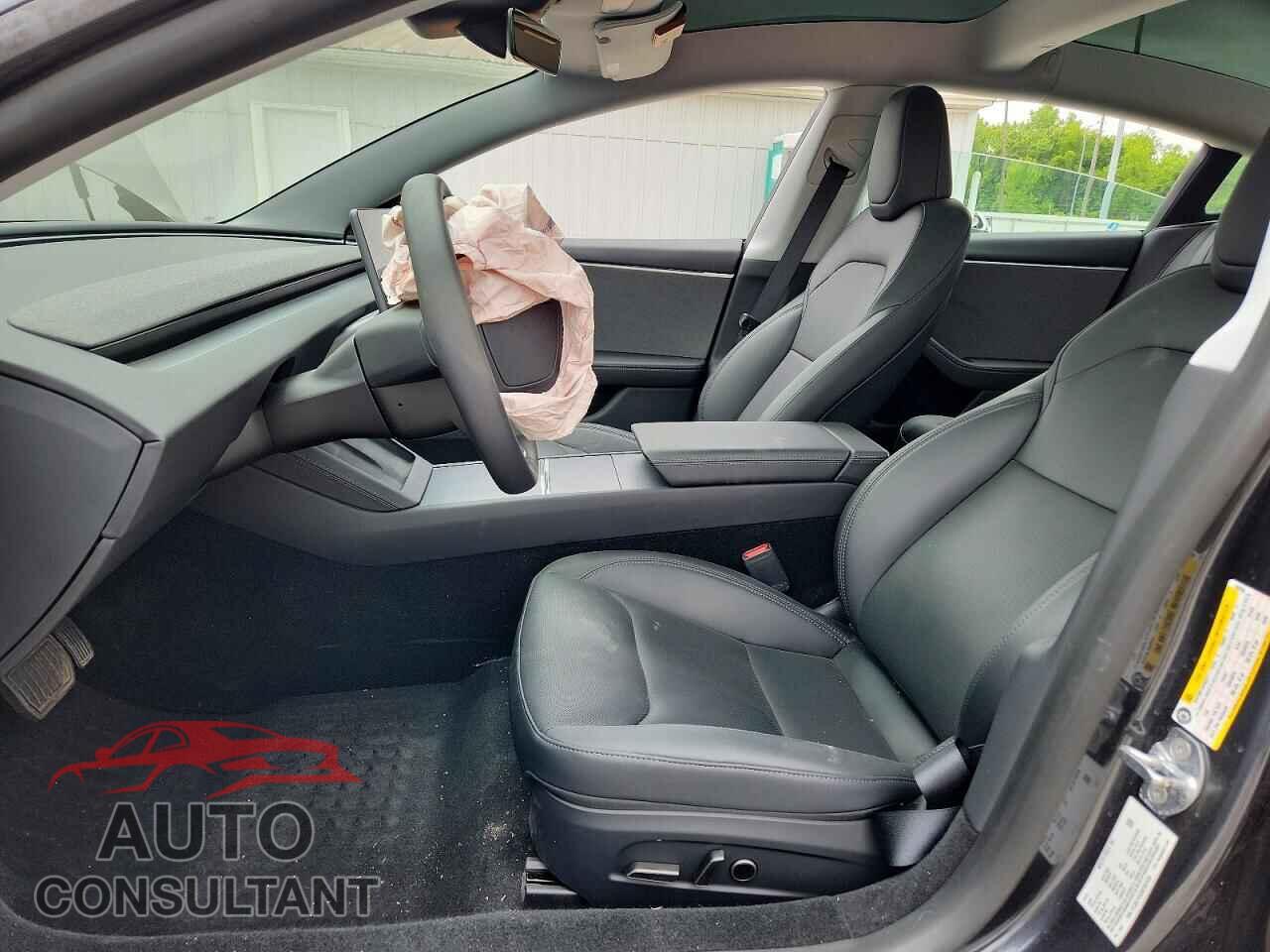 TESLA MODEL 3 2025 - 5YJ3E1EA3SF952436