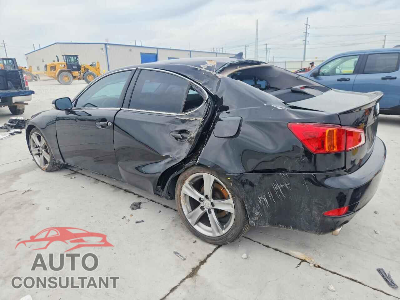 LEXUS IS 2011 - JTHBF5C26B5145615