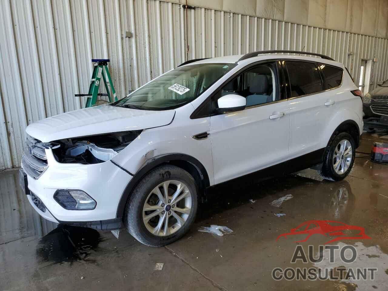 FORD ESCAPE 2017 - 1FMCU0GD6HUD17940