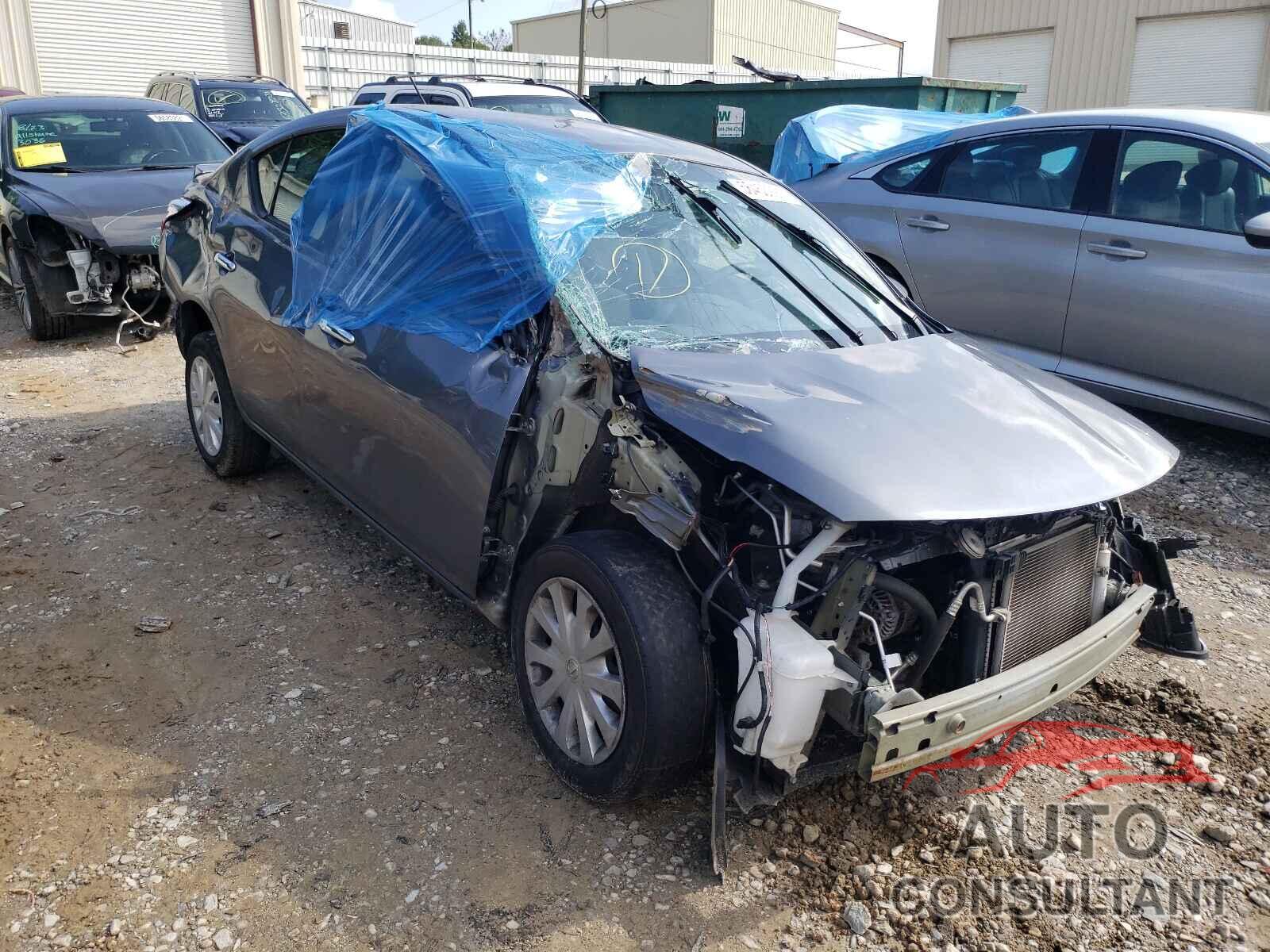 NISSAN VERSA 2018 - 3N1CN7AP4JL842639