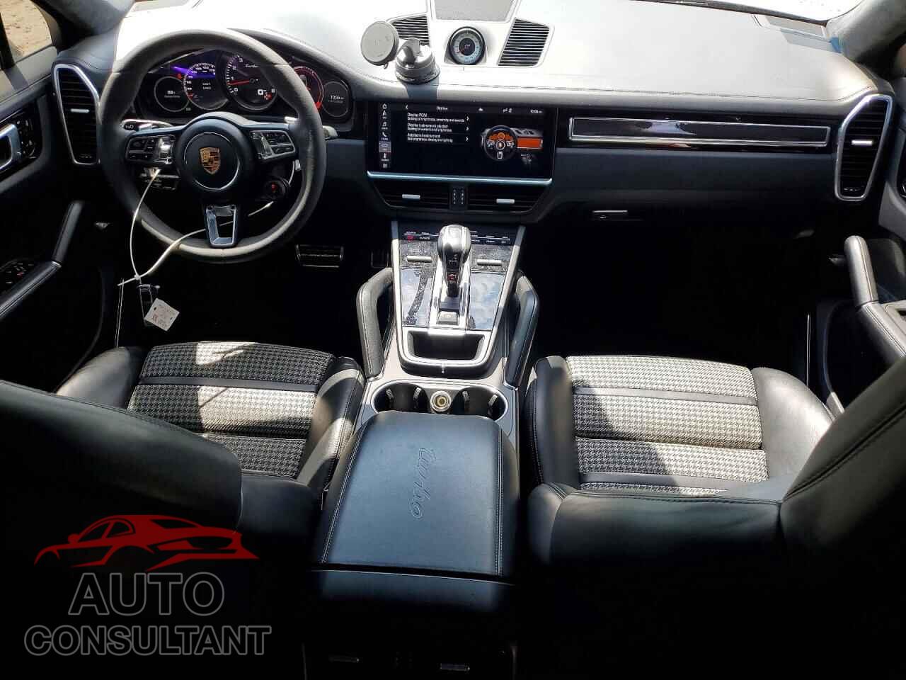 PORSCHE CAYENNE 2020 - WP1BF2AY8LDA65570