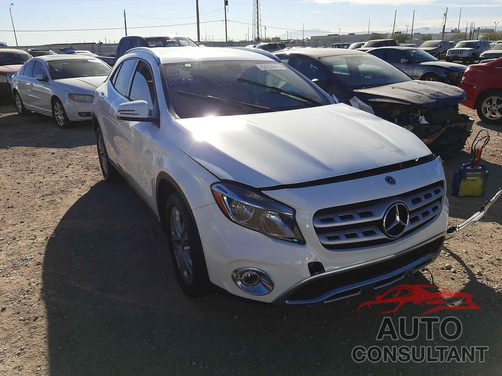 MERCEDES-BENZ GLA-CLASS 2019 - WDCTG4EB1KU013050