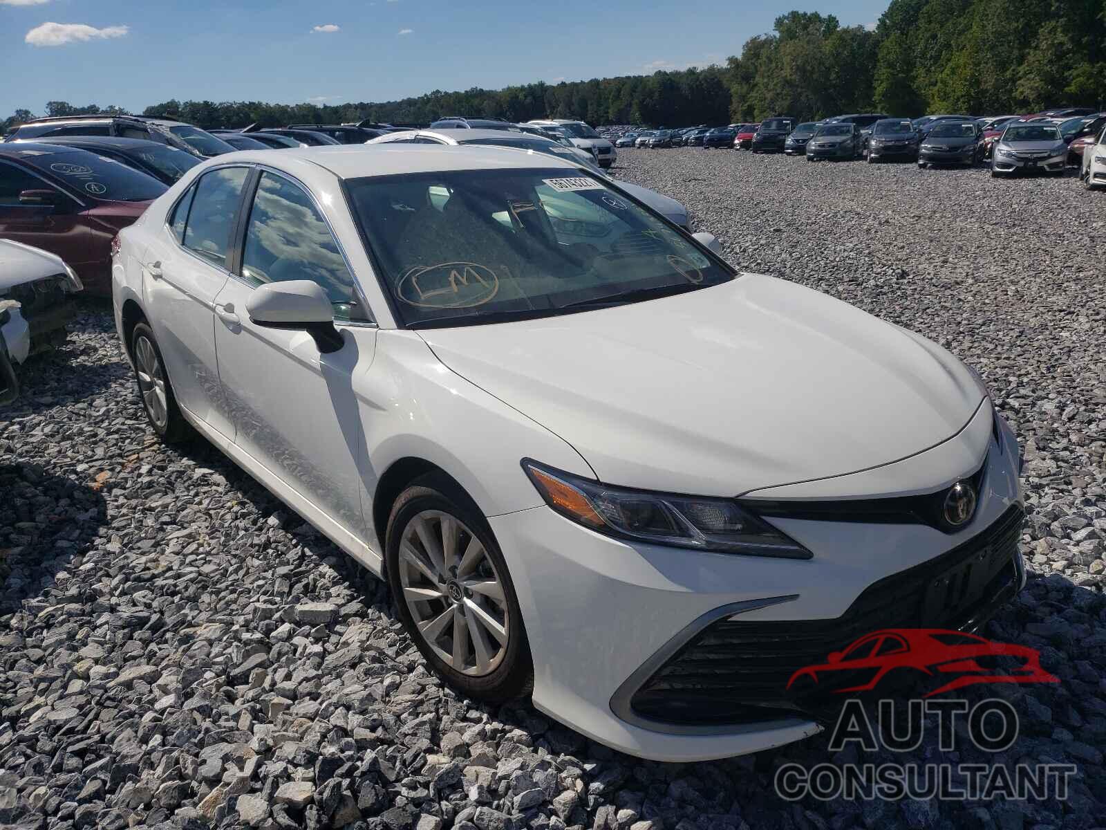 TOYOTA CAMRY 2021 - 4T1C11AK1MU571989