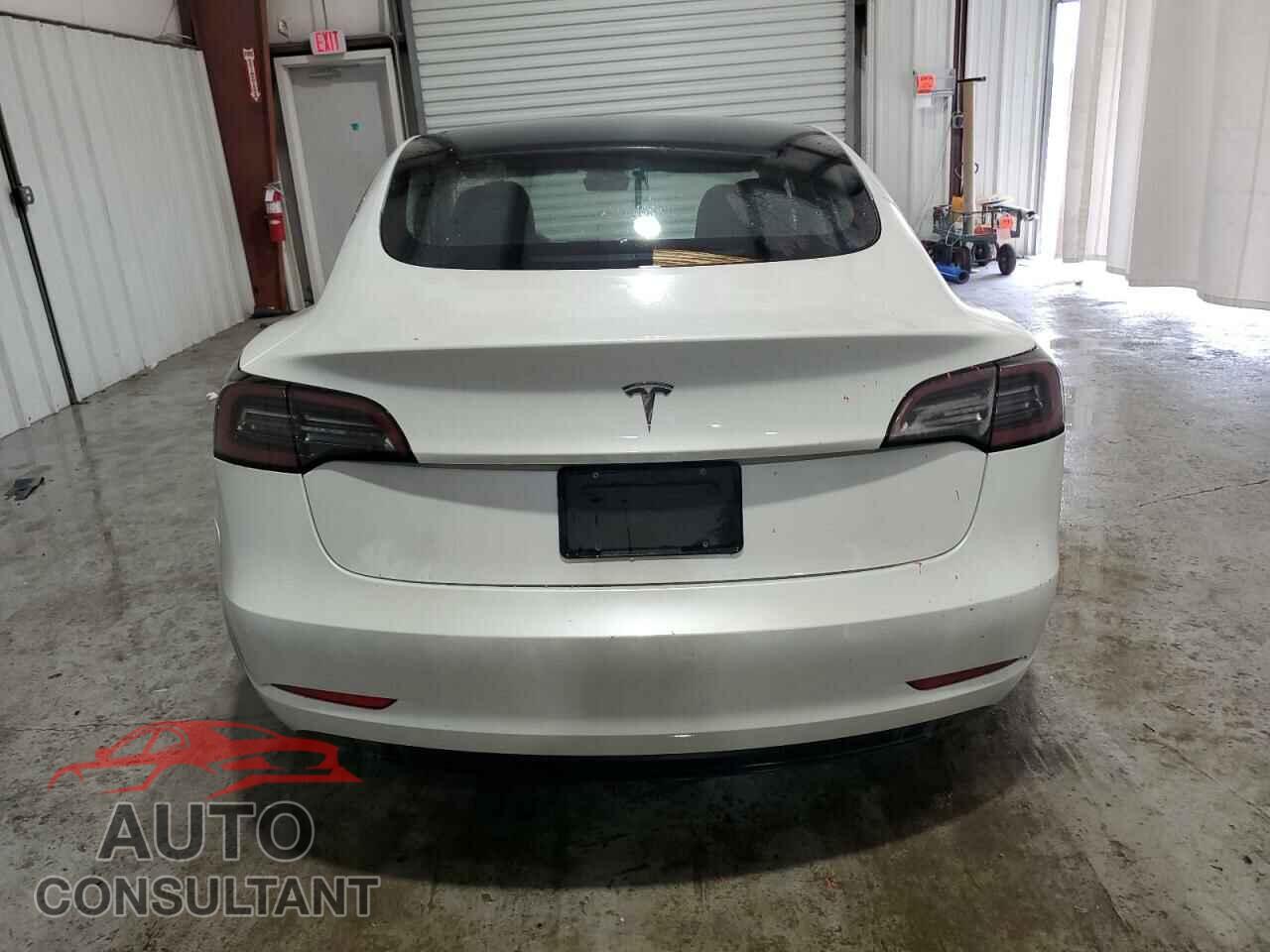 TESLA MODEL 3 2023 - 5YJ3E1EA3PF438271