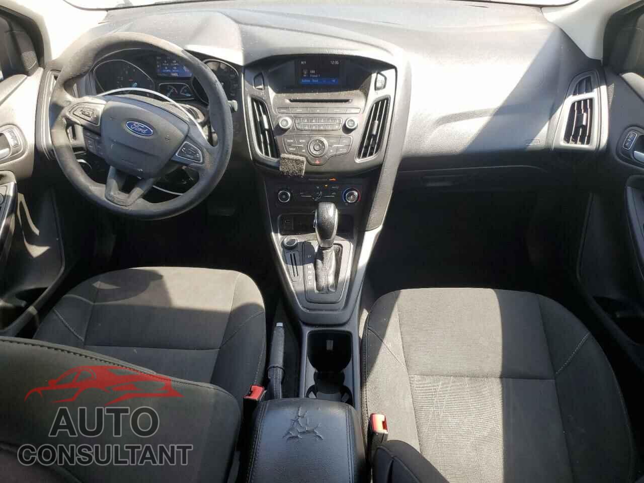 FORD FOCUS 2017 - 1FADP3F26HL211095