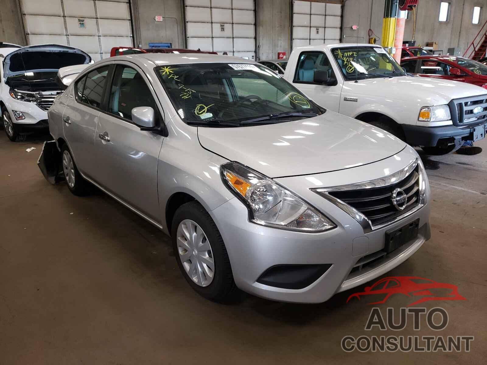 NISSAN VERSA 2018 - 3N1CN7AP1JL808495