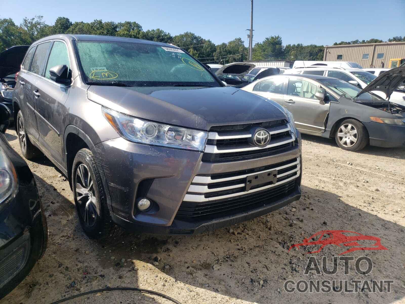 TOYOTA HIGHLANDER 2018 - 5TDBZRFH3JS882845
