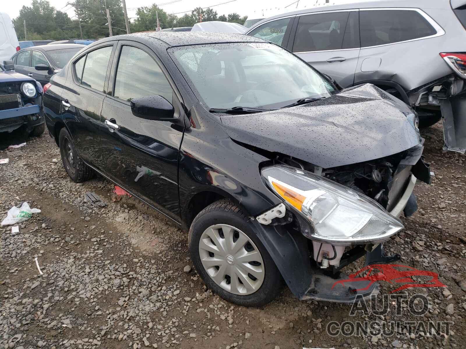 NISSAN VERSA 2018 - 3N1CN7AP4JL816364
