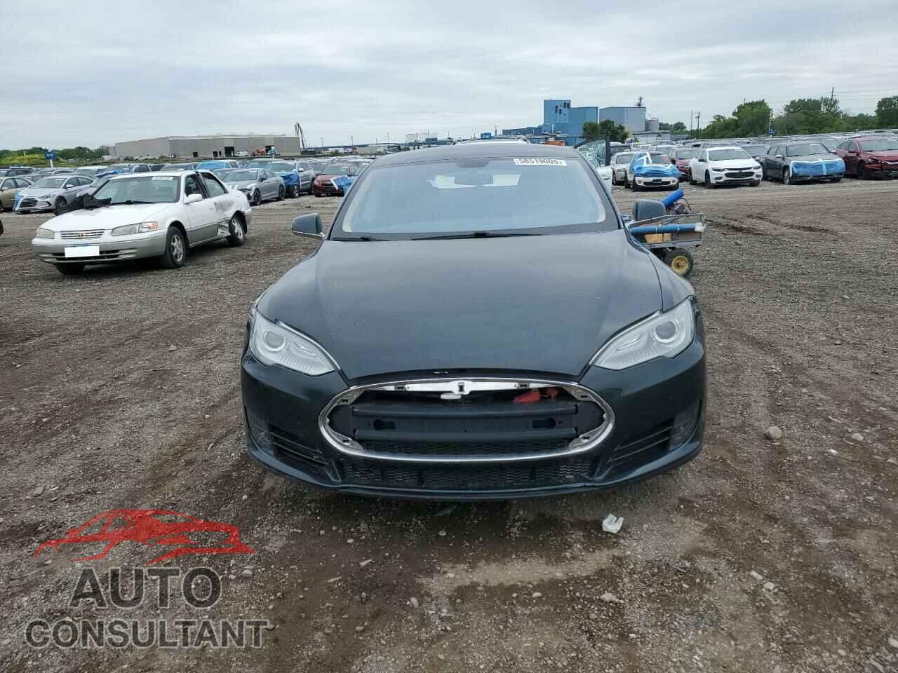 TESLA MODEL S 2013 - 5YJSA1AC2DFP10500