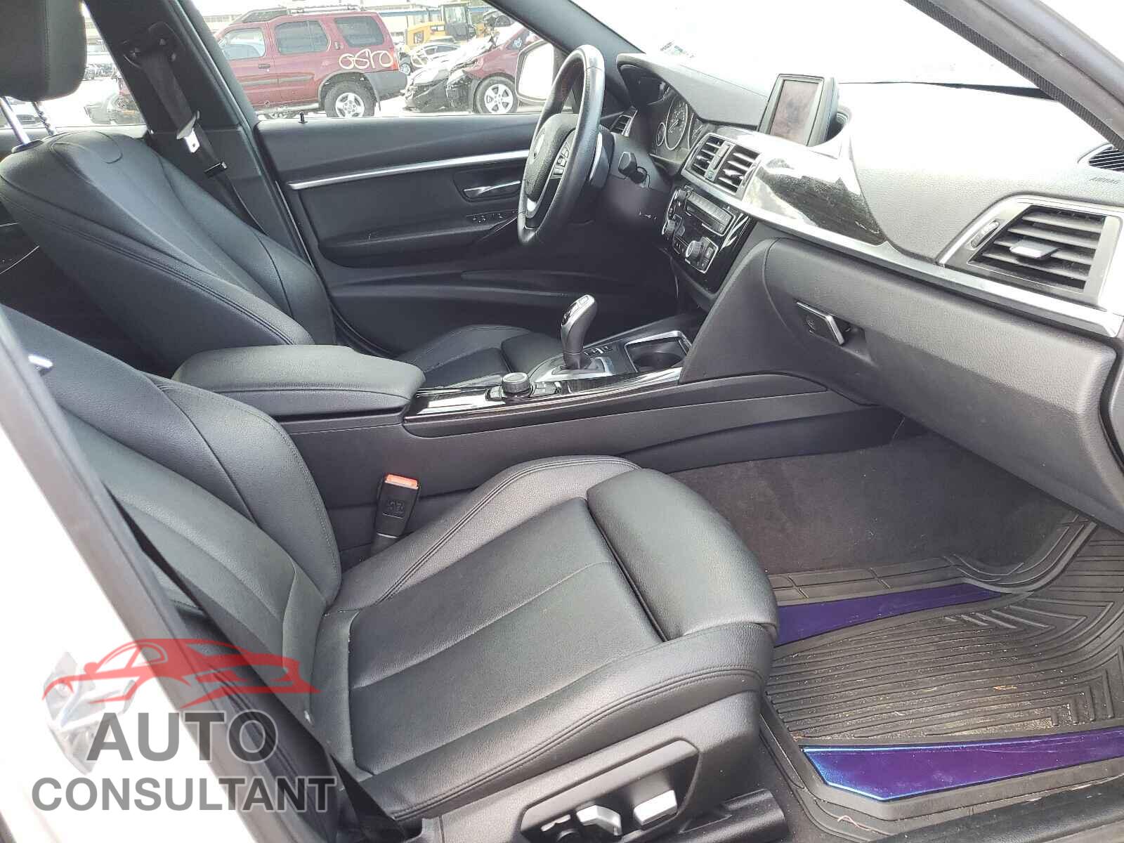BMW 3 SERIES 2018 - WBA8B9C54JK676852
