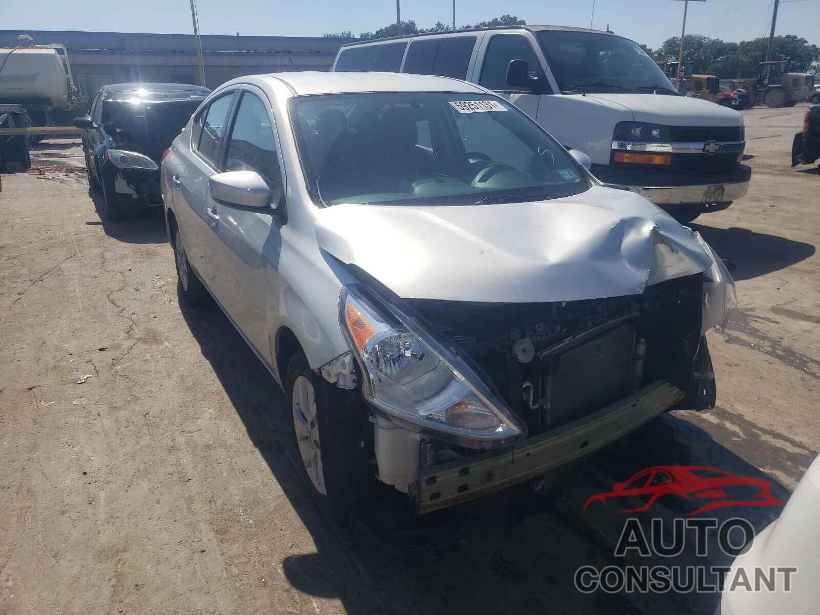 NISSAN VERSA 2018 - 3N1CN7AP8JL863834
